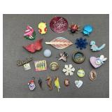 Assorted Retro & Modern Pendants, Brooch Pins &