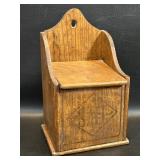 Antique Wooden Salt Box ï¿½ Hinged Lid, Primitive