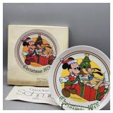 1979 WALT DISNEY SCHMID ARTISAN PLATE CHRISTMAS