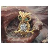 18K Gold, Diamond & Emerald Owl Brooch 6.5g