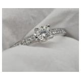 18K White Gold & Diamond Engagement Ring 2.6g
