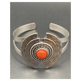 SOUTHERN BRACELET CUFF W/ FAUX CORAL
