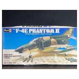 NOS REVELL F-4E PHANTOM II FIGHTER/BOMBER MODEL