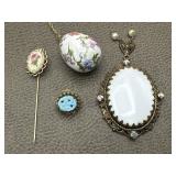 Miriam Haskell Style Pendant, Franklin Mint Style