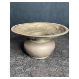 BRASS SPITTOON W/ HAMMERED TOP