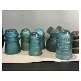 Vintage Insulators Hemingray +. Damaged WU