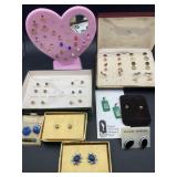 VINTAGE FASHION JEWELRY EARRINGS