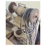 Older Grinder / Buffer on Stand Tested Good