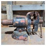 5" Bench Vise in Building