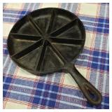 Cast Iron Cornbread Skillet