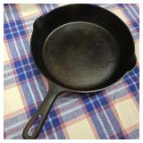Griswold Cast Iron #7 701 H Skillet