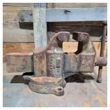 The Columbian #604 4" Vise