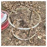 Small Round Metal Stand Pair