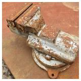 Heavy-Duty 6" Bench Vise