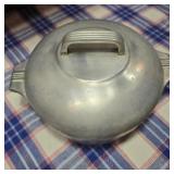 Wagner Ware Magnalite 4248-M Dutch Oven