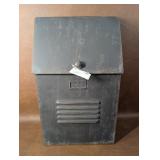 Vintage-Style Metal Wall-Mounted Mailbox