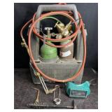 SMALL PORTABLE OXYGEN/ACETYLENE TOURCH/WELDER W/