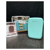 NOS EMERSON 110 or 12 VOLT MINI FRIDGE