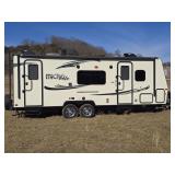2015 25' Microlite RV Trailer / Camper by Flagstaf