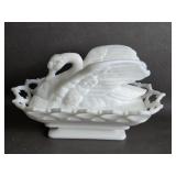 Vtg Westmoreland Raised Wing Swan On Dish Milk
