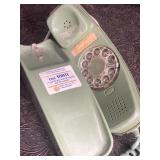 VINTAGE AVOCADO GREEN ROTARY TELEPHONE ITT