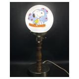 Vintage Lamp w/ Peanuts Snoopy Globe