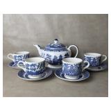 Vtg Blue Willow Teapot , Cups & Saucers