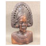 Small Vintage Scaliola Ware Island Queen Bust