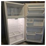 Frigidaire Refrigerator / Freezer FFTR1814QW4A