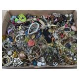 Costume Jewelry for Crafts & Repairs  2.82 lbs