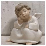 Lladroï¿½ Sitting Angel
