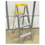 WERNER 4 FT. ALUMINUM STEP LADDER LIKE NEW