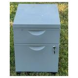 2-DRAWER ROLLING METAL FILE CABINET W/ KEY