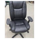 Nice Adjustable Office Chair