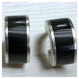 925 Pierced Earrings Enamel ? Onyx ?