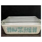 VINTAGE PYREX AMISH BUTTERPRINT 1.5 QT. CASSEROLE