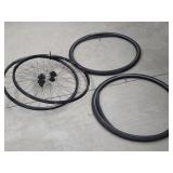Hunt 622 x 25 Bicycle Wheels & Tires