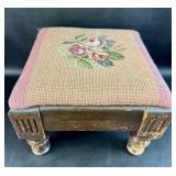 Small VTG Needle Point Top Stool 10ï¿½ï¿½ x 10ï¿½ï¿½ x