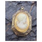 Vintage Gold Tone Cameo Pendant
