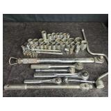 SOCKET WRENCHES & SOCKETS 1/4, 3/8, & 1/2 IN. W/