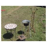 Outdoor / Patio Plant Stands & Lantern