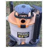 RIGID SHOP VAC/BLOWER W/ ATTACHMENTS 6.5 HP & 16