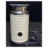 NESPRESSO AEROCCINO 3 MILK FROTHER