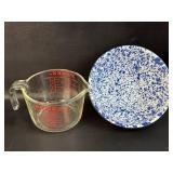 Pyrex 4 Cup Glass Measuring Cup w/ Spatterware