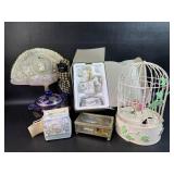 Lot of Workinh Music Boxes w/ Tea Pot & Fan
