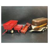 ERTL Metal Vintage Toys , Horse Trailer , 2 Red