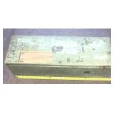 Primitive small trunk