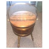 Vintage sewing basket/stand