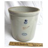 3 Gal Redwing crock chip on bottom