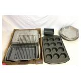Muffin tins/cake pans/bakeware